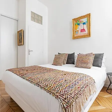 Luxe 1-br Gem Louvre & Opera